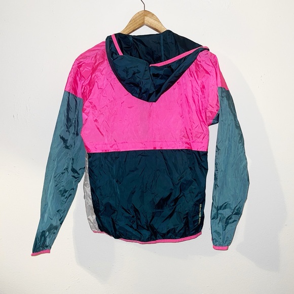 Cotopaxi Teca Half-Zip Windbreaker from repurposed ripstop nylon with DWR finish - Picture 9 of 12